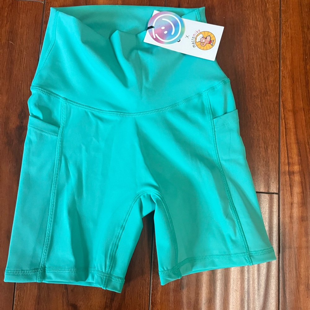 NWT moana Smile Club Teal High-Waist Athletic Bike Shorts with pocket
